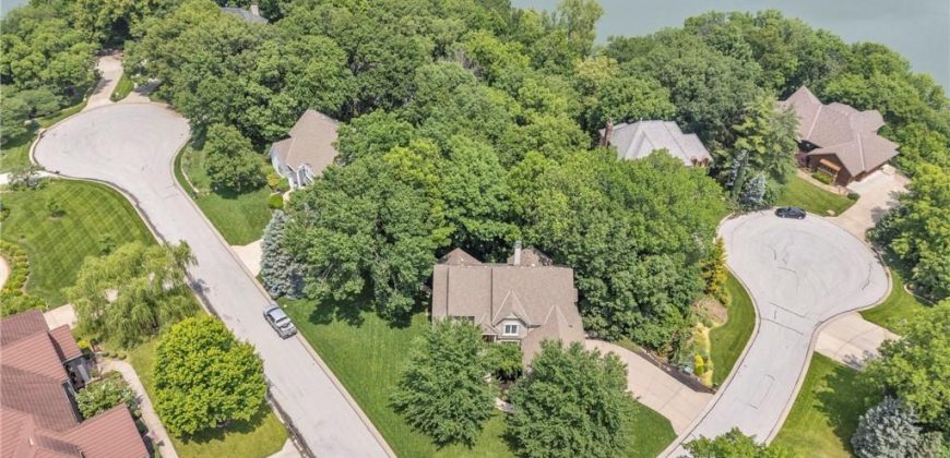 Homes for Sale in Parkville, MO 64152 | 5733 NW North pointe Terrace