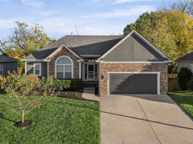 Homes for Sale in Kansas City, MO 64154 | 9605 N Adrian Avenue