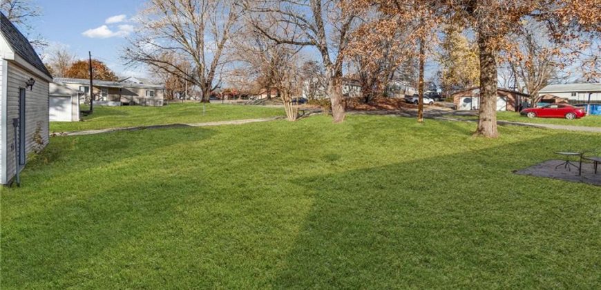 Homes for Sale in Dearborn, MO 64439 | 608 N Harrington Street
