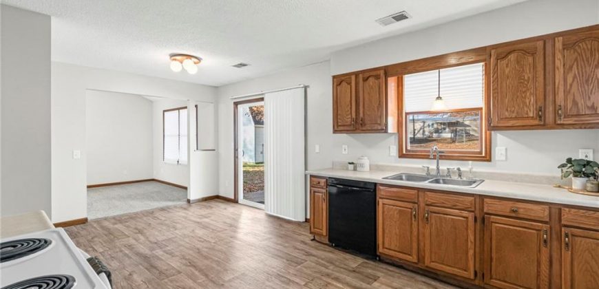 Homes for Sale in Dearborn, MO 64439 | 608 N Harrington Street