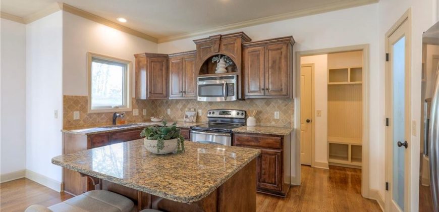 Homes for Sale in Kansas City, MO 64151 | 4203 NW 76th Street