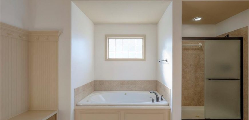 Homes for Sale in Kansas City, MO 64151 | 4203 NW 76th Street