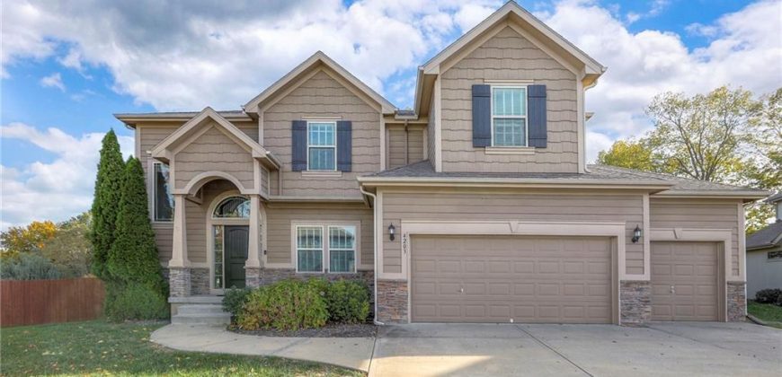 Homes for Sale in Kansas City, MO 64151 | 4203 NW 76th Street