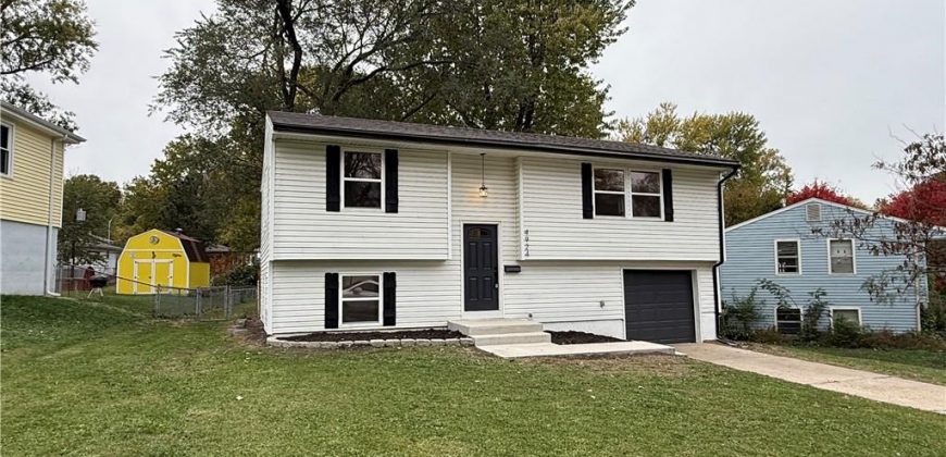 Homes for Sale in Kansas City, MO 64119 | 4924 N Smalley Avenue