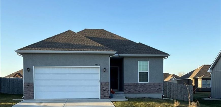 Homes for Sale in Kansas City, MO 64154 | 9458 N Lenox Avenue