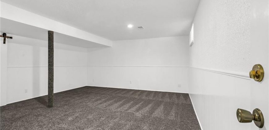 Homes for Sale in Kansas City, MO 64151 | 6509 N Harden Avenue