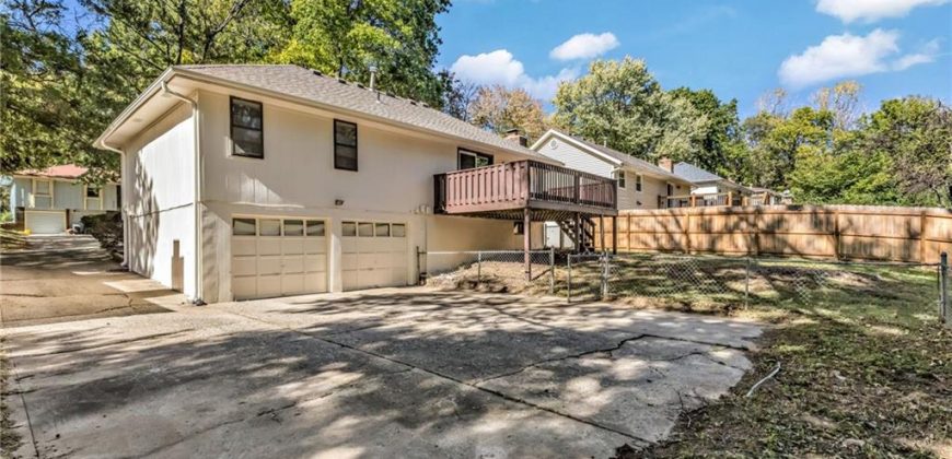 Homes for Sale in Kansas City, MO 64151 | 6509 N Harden Avenue