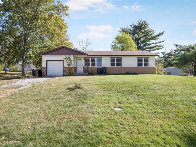 Homes for Sale in Kansas City, MO 64155 | 8921 N Charlotte Street