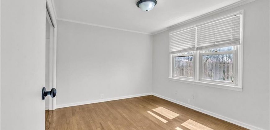 Homes for Sale in Claycomo, MO 64119 | 205 E Longfellow Street