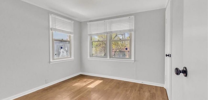 Homes for Sale in Claycomo, MO 64119 | 205 E Longfellow Street