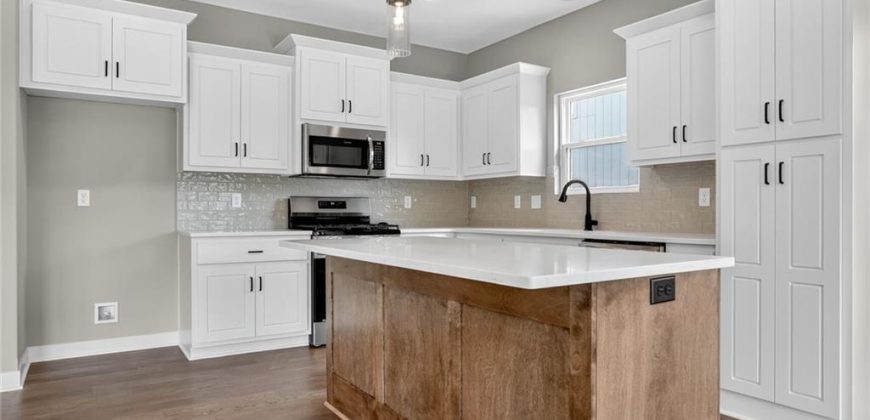 Homes for Sale in Parkville, MO 64152 | 16243  Giorgia Street