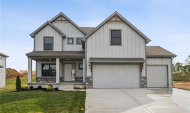 Homes for Sale in Liberty, MO 64068 | 1985  Longview Drive