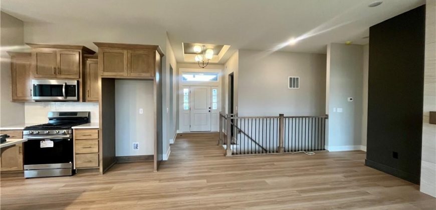 Homes for Sale in Kansas City, MO 64155 | 912 NW 94 Terrace