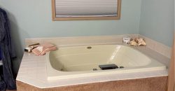 Homes for Sale in Gladstone, MO 64119 | 3105 NE 70 Street