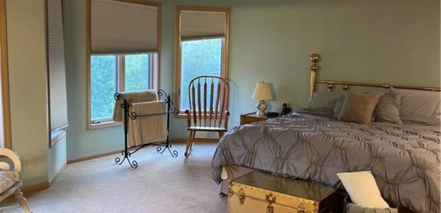 Homes for Sale in Gladstone, MO 64119 | 3105 NE 70 Street