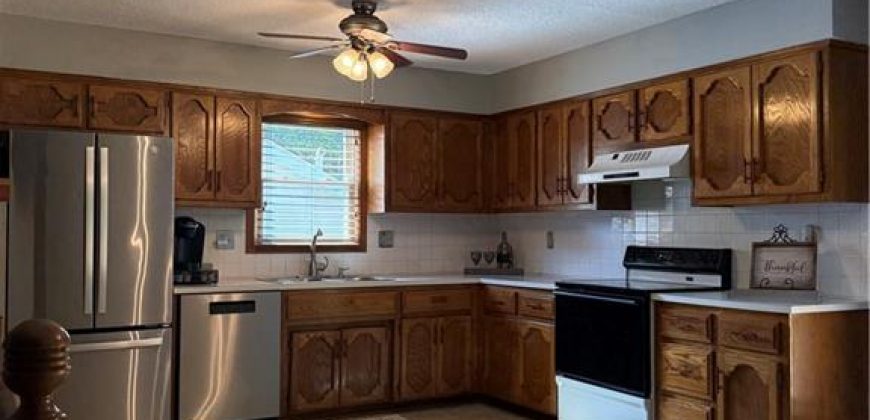 Homes for Sale in Kansas City, MO 64118 | 1412 NW 63RD Terrace