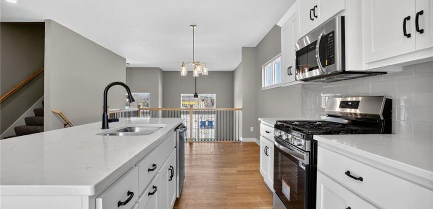 Homes for Sale in Parkville, MO 64152 | 16181  Ryan Circle