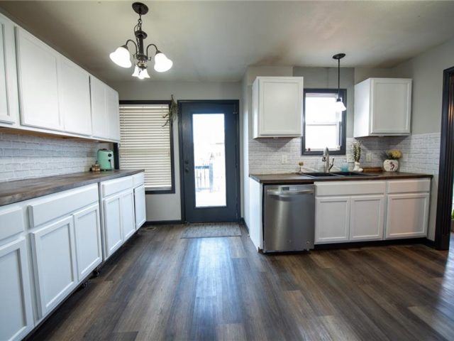 Homes for Sale in Kearney, MO 64060 | 1818  Lauren Lane