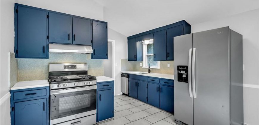 Homes for Sale in Kansas City, MO 65155 | 701 NW 88TH Terrace