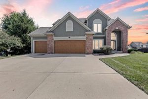 6603-NW-103-Street-mls-2575513-image-1