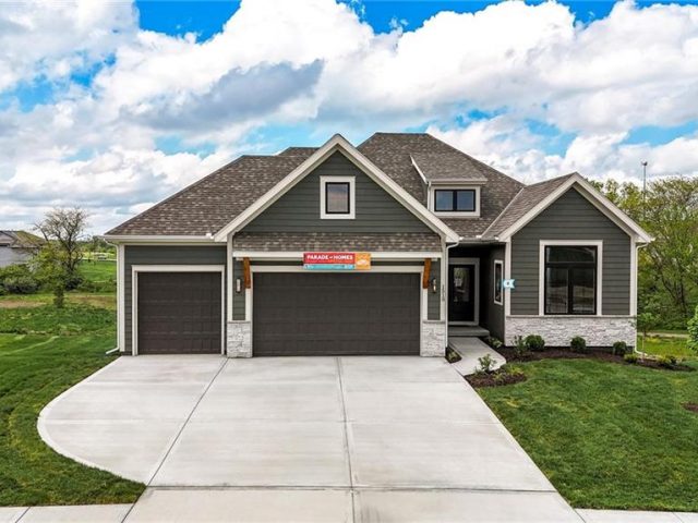 Homes for Sale in Kansas City, MO 64155 | 1510 NW 106th Terrace