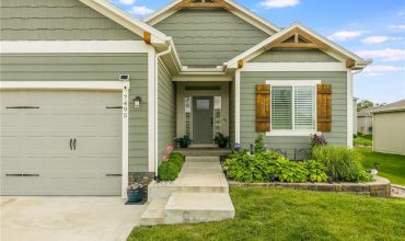 Homes for Sale in Parkville, MO 64152 | 7495 NW Chambers Court