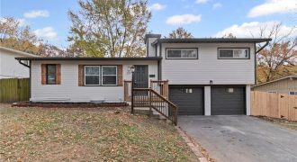 Homes for Sale in Gladstone, MO 64118 | 2001 NE 62ND Street