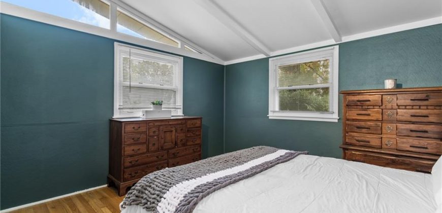 Homes for Sale in Kansas City, MO 64118 | 5708 N Woodland Avenue