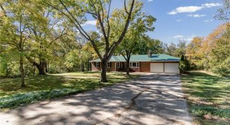 Homes for Sale in Kansas City, MO 64152 | 7702 NW Fawn Avenue