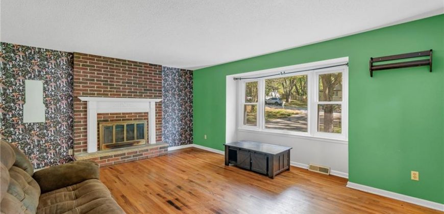 Homes for Sale in Kansas City, MO 64152 | 7702 NW Fawn Avenue