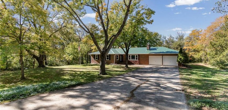 Homes for Sale in Kansas City, MO 64152 | 7702 NW Fawn Avenue