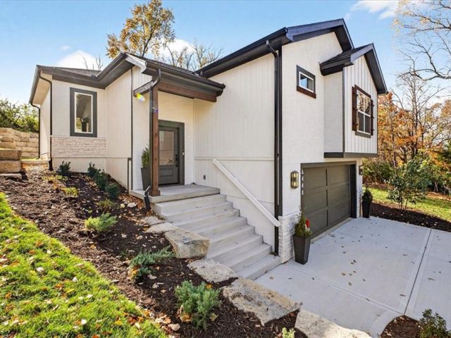 Homes for Sale in Parkville, MO 64152 | 6448  Cross Road