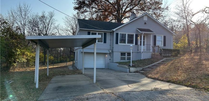 Homes for Sale in Gladstone, MO 64118 | 9 NW Englewood Court