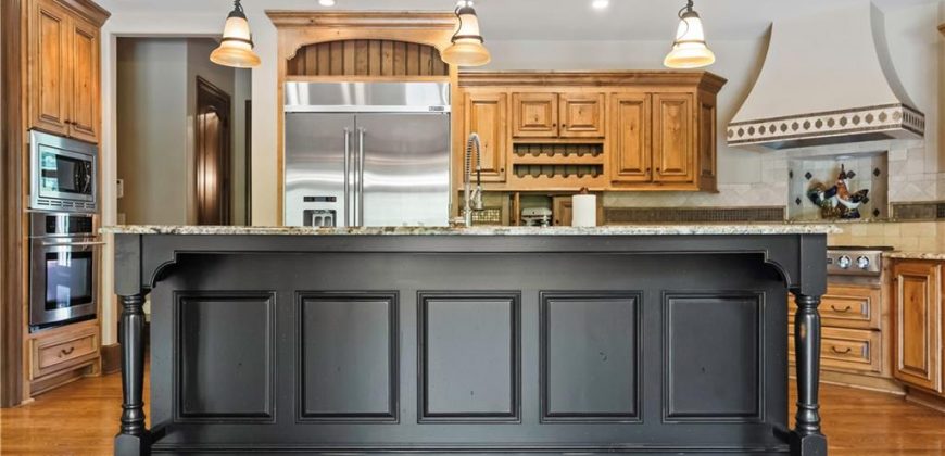 Homes for Sale in Kansas City, MO 64116 | 4501 N Hickory Lane