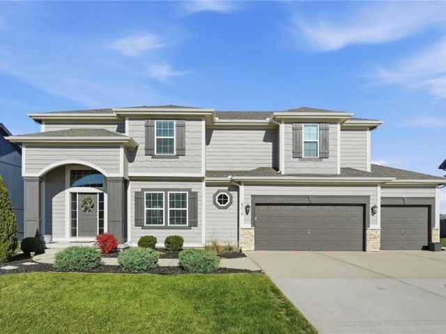 Homes for Sale in Kansas City, MO 64156 | 6016 NE 120th Street