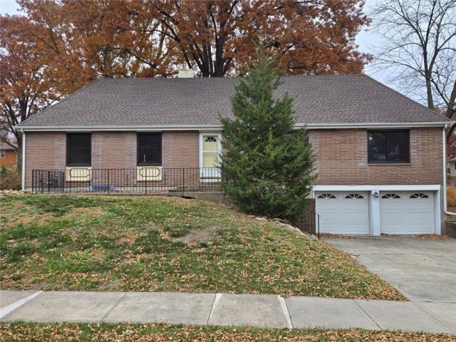 Homes for Sale in Kansas City, MO 64119 | 4801 NE Sherwood Drive