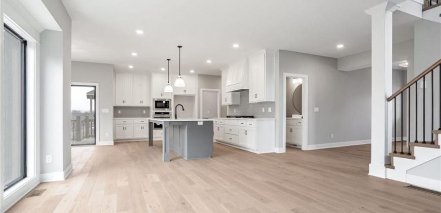 Homes for Sale in Parkville, MO 64152 | 13655 NW 70th Street