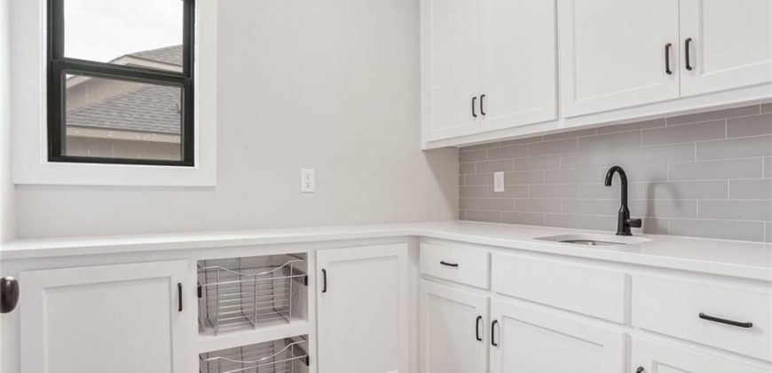 Homes for Sale in Parkville, MO 64152 | 13655 NW 70th Street