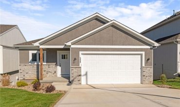 Homes for Sale in Kansas City, MO 64155 | 522 NW 110th Street