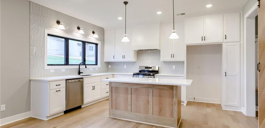 Homes for Sale in Liberty, MO 64068 | 1989  Longview Drive