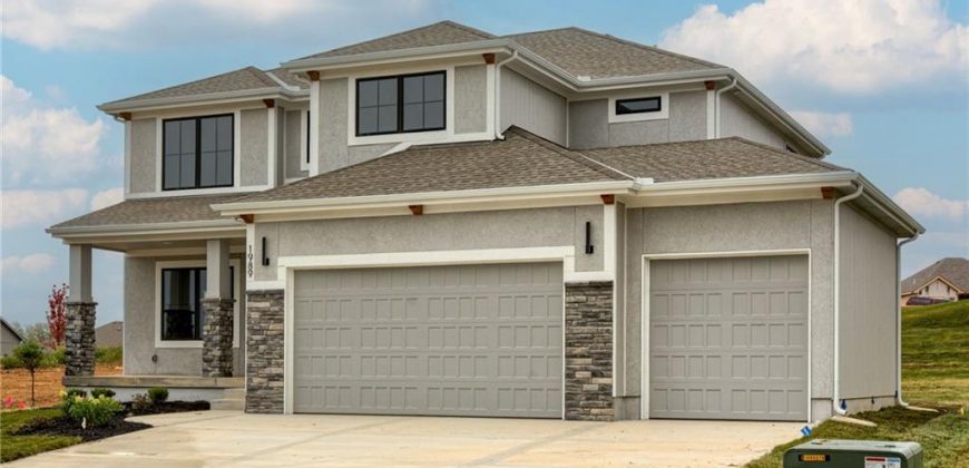 Homes for Sale in Liberty, MO 64068 | 1989  Longview Drive