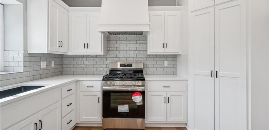 Homes for Sale in Liberty, MO 64068 | 1985  Longview Drive