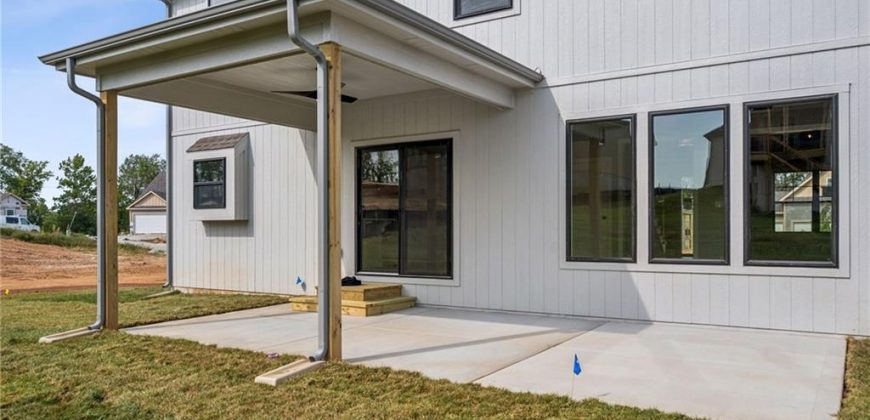 Homes for Sale in Liberty, MO 64068 | 1985  Longview Drive