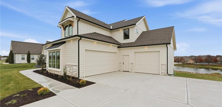 Homes for Sale in Kansas City, MO 64155 | 2304 NE Shoal Creek Parkway