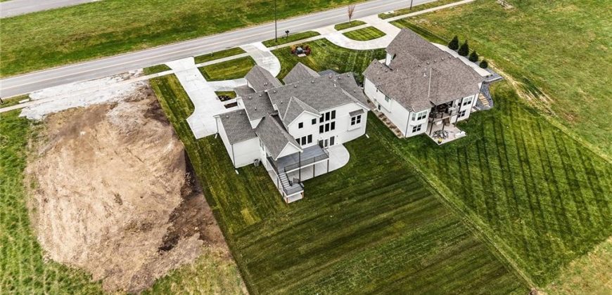 Homes for Sale in Kansas City, MO 64155 | 2304 NE Shoal Creek Parkway