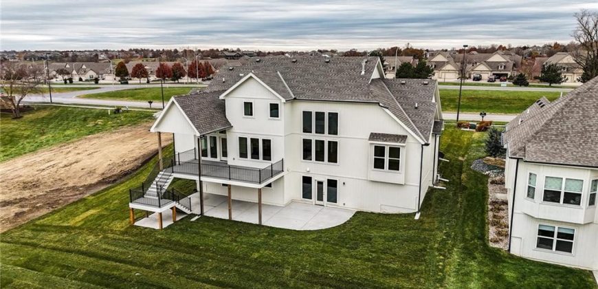 Homes for Sale in Kansas City, MO 64155 | 2304 NE Shoal Creek Parkway