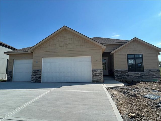 Homes for Sale in Kearney, MO 64060 | 13541 NE 114th Place