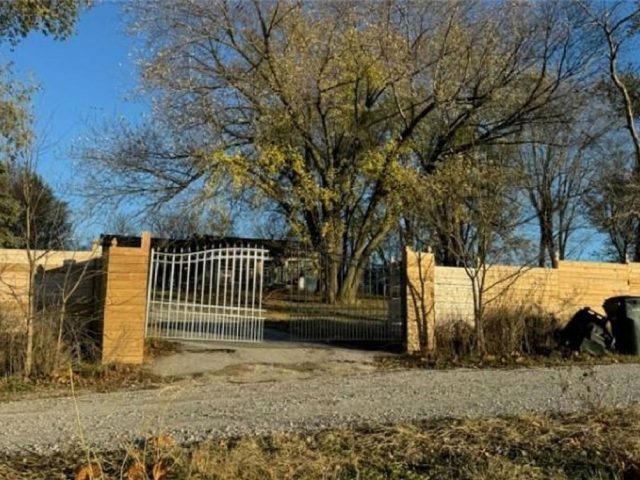 Homes for Sale in Liberty, MO 64068 | 12111  Scott Avenue