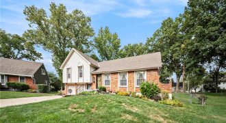 Homes for Sale in Kansas City, MO 64119 | 2704 NE 67th Place