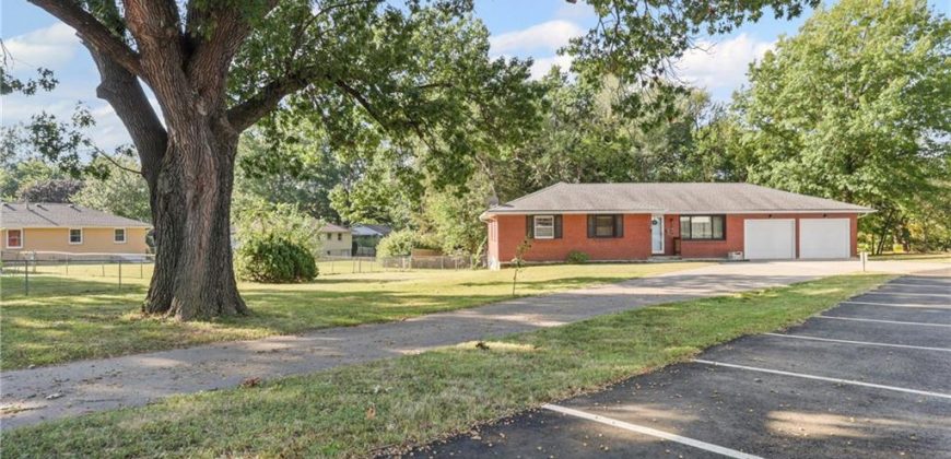 Homes for Sale in Smithville, MO 64089 | 702  Quincy Boulevard